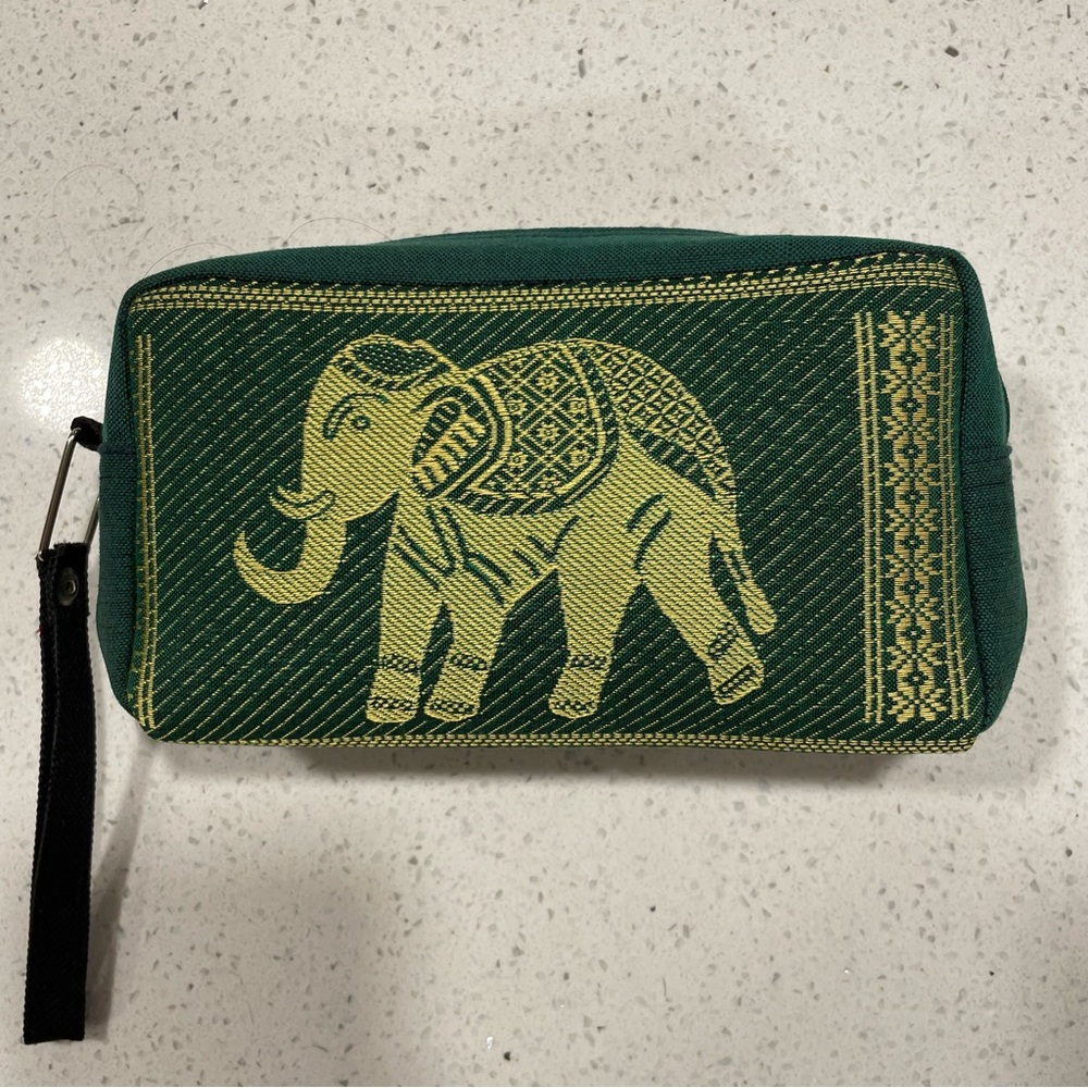 Elephant Wristlet Cosmetic Bag - Green